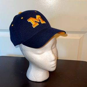 Zephyr Michigan Wolverines unisex collegiate cap, size 7.5